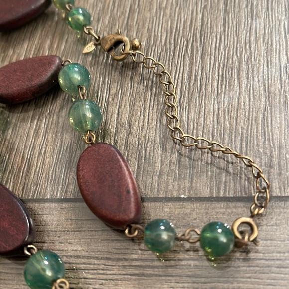 Vintage Avon Brown Wood & Acrylic Green Beaded Necklace with Round Medallion - Picture 5 of 15
